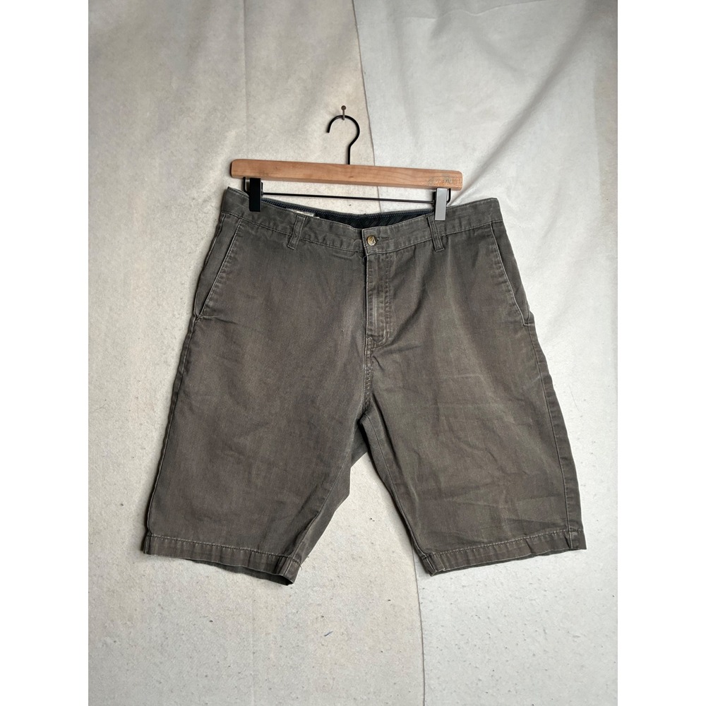 Volcom Corpo Class Mens Chino Shorts Gray Size 33 Waist 34 x 10 Inseam